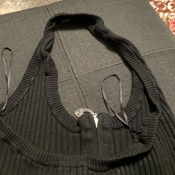 Guess jeans zipper halter crop top.  Size Medium - Picture 7 of 13